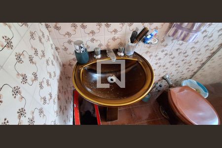 Casa à venda com 139m², 3 quartos e 4 vagasBanheiro