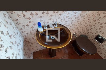 Casa à venda com 139m², 3 quartos e 4 vagasBanheiro