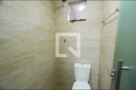 Casa à venda com 300m², 4 quartos e 3 vagas Casa à venda com 300m², 4 quartos e 3 vagasBanheiro Casa 2