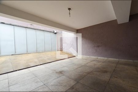 Casa à venda com 300m², 4 quartos e 3 vagas Casa à venda com 300m², 4 quartos e 3 vagasGaragem