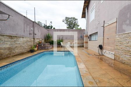 Casa à venda com 300m², 4 quartos e 3 vagas Casa à venda com 300m², 4 quartos e 3 vagasÁrea Externa