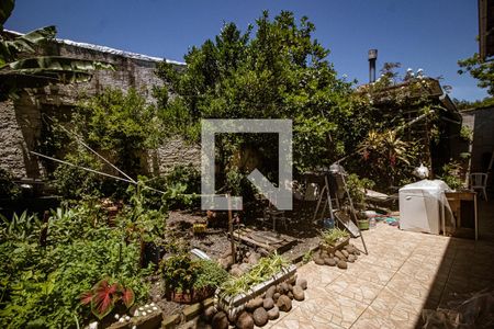 Casa à venda com 240m², 4 quartos e 2 vagas Casa à venda com 240m², 4 quartos e 2 vagasQuintal