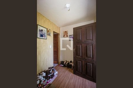 Casa à venda com 240m², 4 quartos e 2 vagas Casa à venda com 240m², 4 quartos e 2 vagasSala