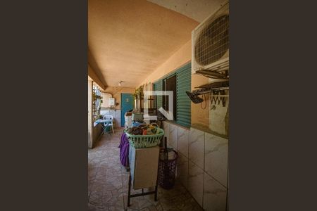 Casa à venda com 240m², 4 quartos e 2 vagas Casa à venda com 240m², 4 quartos e 2 vagasQuintal