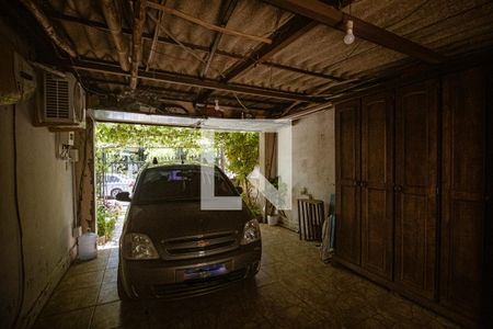 Casa à venda com 240m², 4 quartos e 2 vagas Casa à venda com 240m², 4 quartos e 2 vagasGaragem