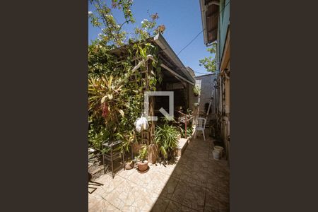 Casa à venda com 240m², 4 quartos e 2 vagas Casa à venda com 240m², 4 quartos e 2 vagasQuintal