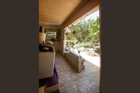 Casa à venda com 240m², 4 quartos e 2 vagas Casa à venda com 240m², 4 quartos e 2 vagasÁrea de Serviço