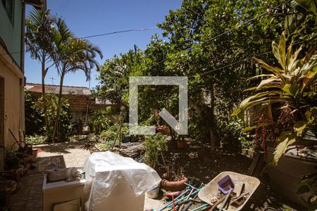 Casa à venda com 240m², 4 quartos e 2 vagas Casa à venda com 240m², 4 quartos e 2 vagasQuintal