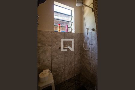 Casa à venda com 240m², 4 quartos e 2 vagas Casa à venda com 240m², 4 quartos e 2 vagasBanheiro 2