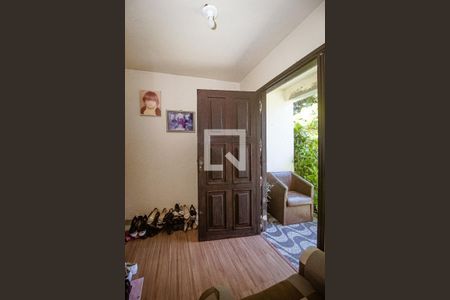 Casa à venda com 240m², 4 quartos e 2 vagas Casa à venda com 240m², 4 quartos e 2 vagasSala