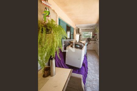 Casa à venda com 240m², 4 quartos e 2 vagas Casa à venda com 240m², 4 quartos e 2 vagasÁrea de Serviço