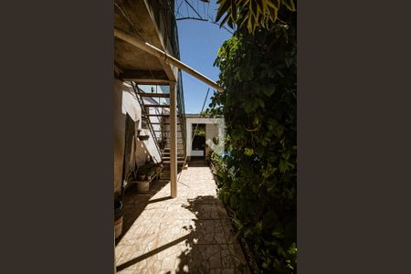 Casa à venda com 240m², 4 quartos e 2 vagas Casa à venda com 240m², 4 quartos e 2 vagasQuintal