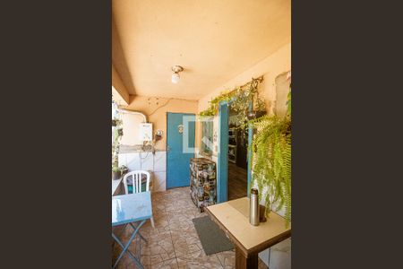 Casa à venda com 240m², 4 quartos e 2 vagas Casa à venda com 240m², 4 quartos e 2 vagasÁrea de Serviço