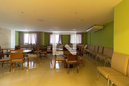 Apartamento para alugar com 68m², 2 quartos e 1 vagaÁrea comum