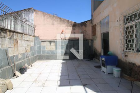 Casa para alugar com 250m², 3 quartos e 3 vagasQuintal dos fundos