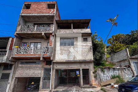 Casa à venda com 160m², 3 quartos e 1 vaga Casa à venda com 160m², 3 quartos e 1 vagaFachada