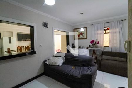 Casa à venda com 188m², 3 quartos e 4 vagasCasa 2 - Sala 2