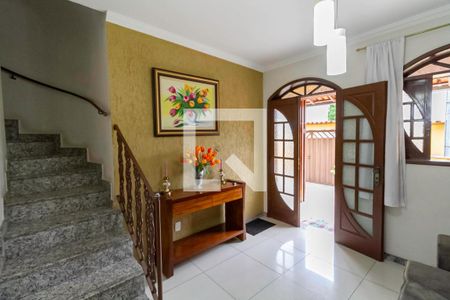 Casa à venda com 188m², 3 quartos e 4 vagasCasa 2 - Sala 1
