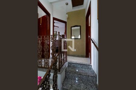 Casa à venda com 188m², 3 quartos e 4 vagasCasa 2 - Corredor