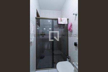 Casa à venda com 188m², 3 quartos e 4 vagasCasa 2 - Banheiro social 