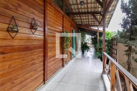 Casa à venda com 188m², 3 quartos e 4 vagasCasa 1 - Varanda 