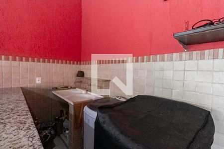 Casa à venda com 188m², 3 quartos e 4 vagasCasa 1 - Área de serviço