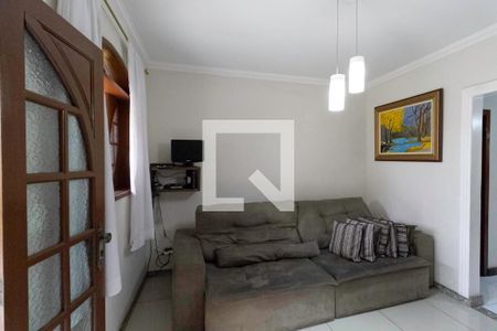 Casa à venda com 188m², 3 quartos e 4 vagasCasa 2 - Sala 1