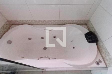 Casa à venda com 188m², 3 quartos e 4 vagasCasa 1 - Banheiro da suíte 