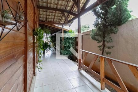 Casa à venda com 188m², 3 quartos e 4 vagasCasa 1 - Varanda 