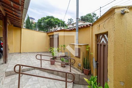 Casa à venda com 188m², 3 quartos e 4 vagasCasa 2 - Entrada  