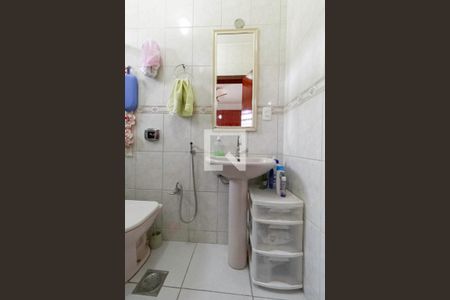 Casa à venda com 188m², 3 quartos e 4 vagasCasa 2 - Banheiro da suíte 