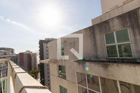 Apartamento à venda com 173m², 3 quartos e 2 vagasVista da Suíte 2