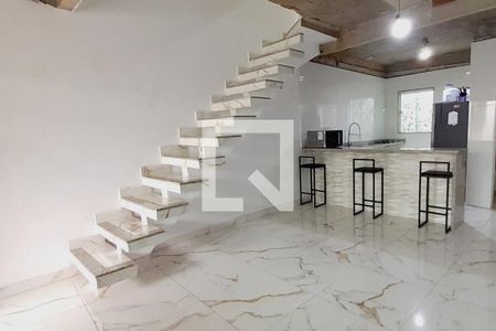 Sala  de casa de condomínio para alugar com 2 quartos, 200m² em Tanque, Rio de Janeiro