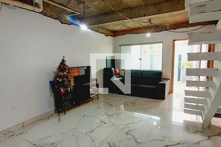 Sala de casa de condomínio para alugar com 2 quartos, 200m² em Tanque, Rio de Janeiro