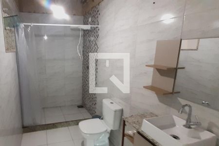 Casa de condomínio à venda com 200m², 2 quartos e 1 vaga Casa de condomínio à venda com 200m², 2 quartos e 1 vagaBanheiro da Suíte 2