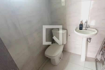 Casa de condomínio à venda com 200m², 2 quartos e 1 vaga Casa de condomínio à venda com 200m², 2 quartos e 1 vagaBanheiro do Terraço