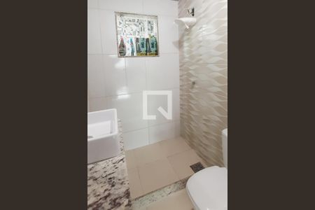 Casa de condomínio à venda com 200m², 2 quartos e 1 vaga Casa de condomínio à venda com 200m², 2 quartos e 1 vagaBanheiro