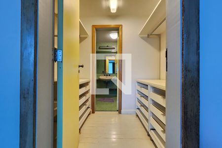 Apartamento à venda com 425m², 4 quartos e 1 vagaCloset da Suíte 3