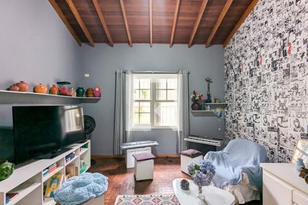 Casa à venda com 982m², 5 quartos e 4 vagas Casa à venda com 982m², 5 quartos e 4 vagasQuarto 4