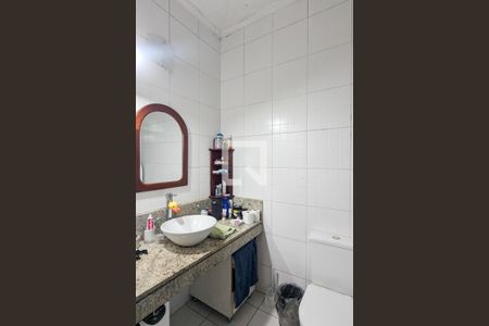 Casa à venda com 982m², 5 quartos e 4 vagas Casa à venda com 982m², 5 quartos e 4 vagasBanheiro da suíte 1