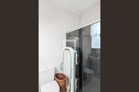 Casa à venda com 982m², 5 quartos e 4 vagas Casa à venda com 982m², 5 quartos e 4 vagasBanheiro da suíte 1