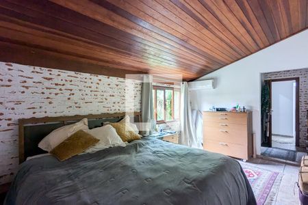 Casa à venda com 982m², 5 quartos e 4 vagas Casa à venda com 982m², 5 quartos e 4 vagasQuarto 6