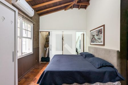 Casa à venda com 982m², 5 quartos e 4 vagas Casa à venda com 982m², 5 quartos e 4 vagasQuarto 1