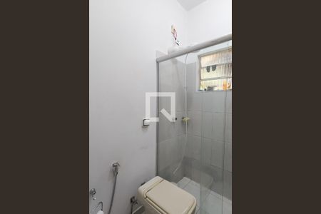 Casa à venda com 982m², 5 quartos e 4 vagas Casa à venda com 982m², 5 quartos e 4 vagasBanheiro