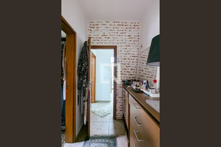 Casa à venda com 982m², 5 quartos e 4 vagas Casa à venda com 982m², 5 quartos e 4 vagasQuarto 6