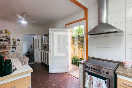 Casa à venda com 982m², 5 quartos e 4 vagas Casa à venda com 982m², 5 quartos e 4 vagasCozinha principal