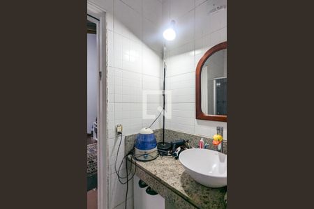 Casa à venda com 982m², 5 quartos e 4 vagas Casa à venda com 982m², 5 quartos e 4 vagasBanheiro da suíte 1