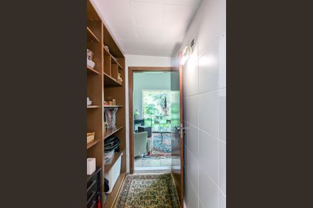 Casa à venda com 982m², 5 quartos e 4 vagas Casa à venda com 982m², 5 quartos e 4 vagasÁrea comum Sala externa