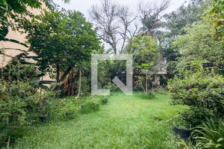 Casa à venda com 982m², 5 quartos e 4 vagas Casa à venda com 982m², 5 quartos e 4 vagasJardim