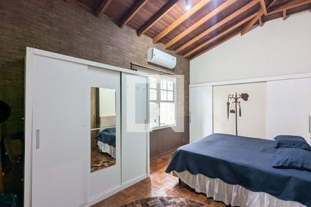 Casa à venda com 982m², 5 quartos e 4 vagas Casa à venda com 982m², 5 quartos e 4 vagasQuarto 1